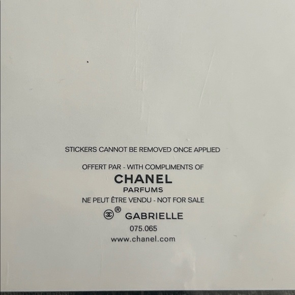 Chanel Parfums Gabrielle Embroidery Patch
Stickers - Picture 2 of 2